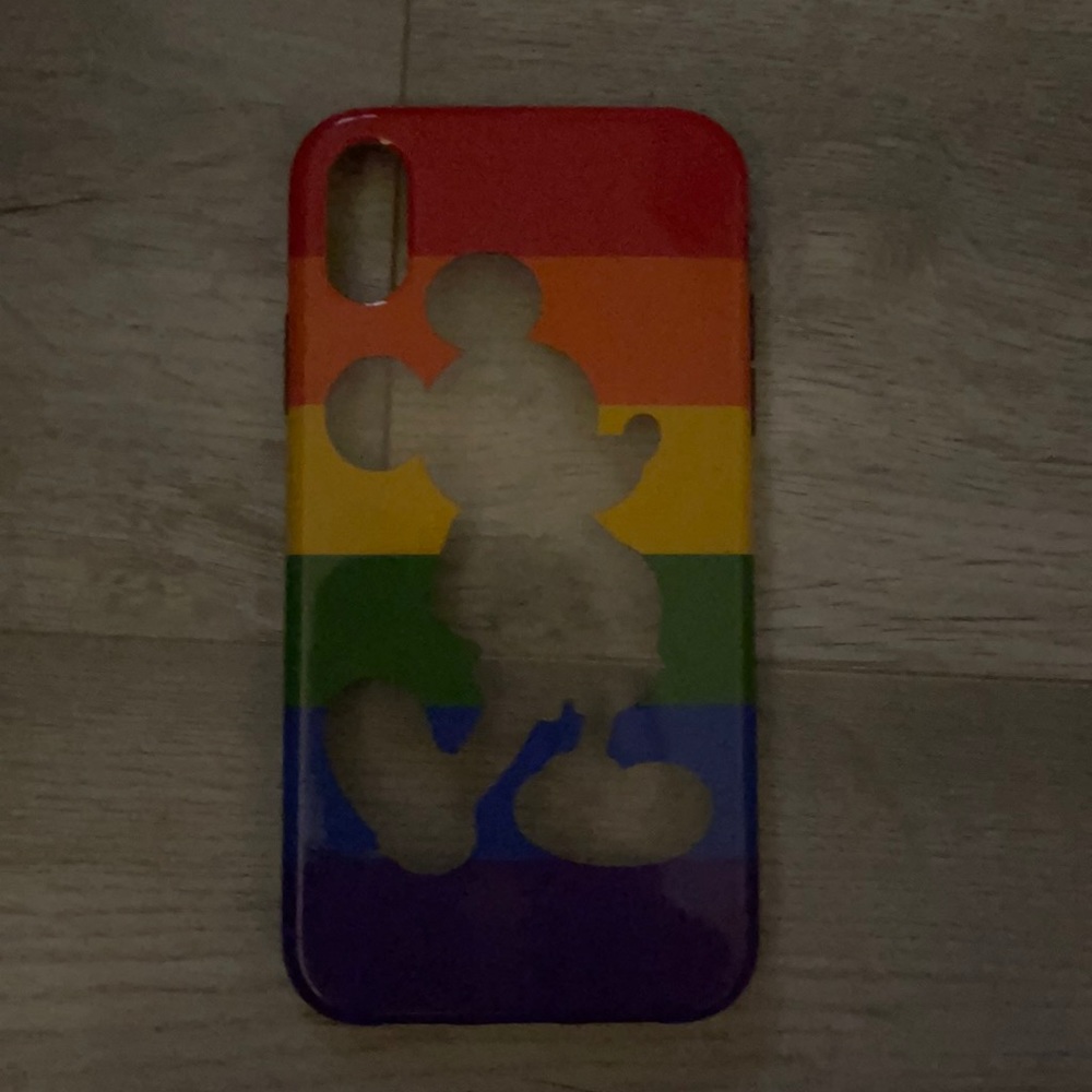 iPhone XR DTECH Disney World Mickey Mouse case.